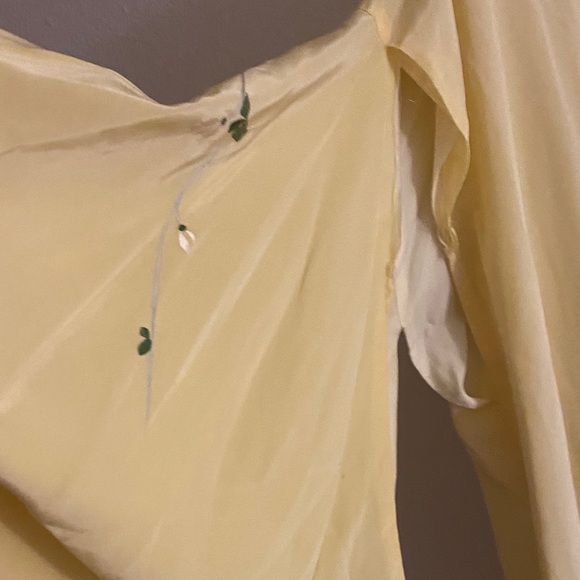 Vintage Silk Yellow Floral Embroidered Japanese Kimono - Picture 3 of 7